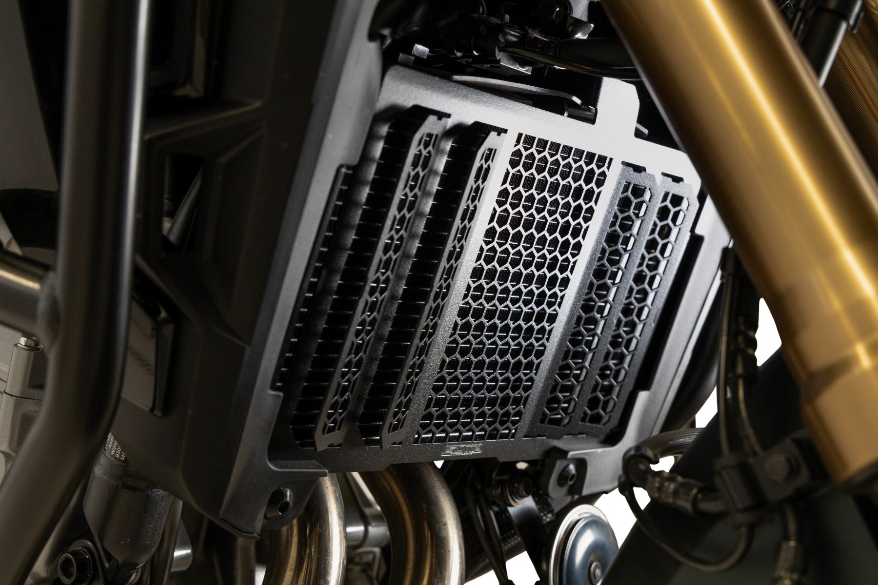 ISOTTA Griglia Radiatore Anteriore per HONDA CB 500X - NX 500 24>