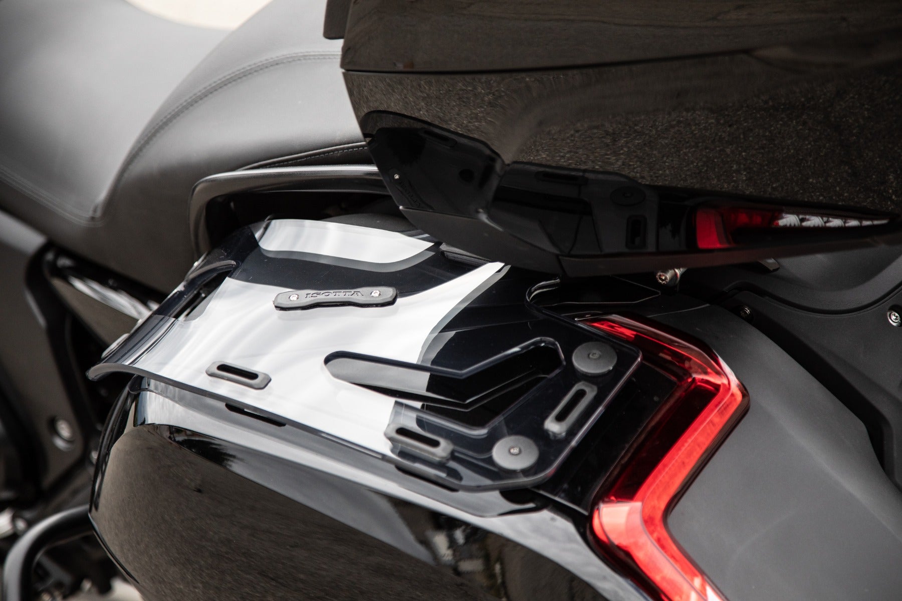 ISOTTA Coppia di portapacchi laterali fumé chiaro per BMW K 1600 Grand America (2017>) - K 1600 bagger (2017>) - PP19FC