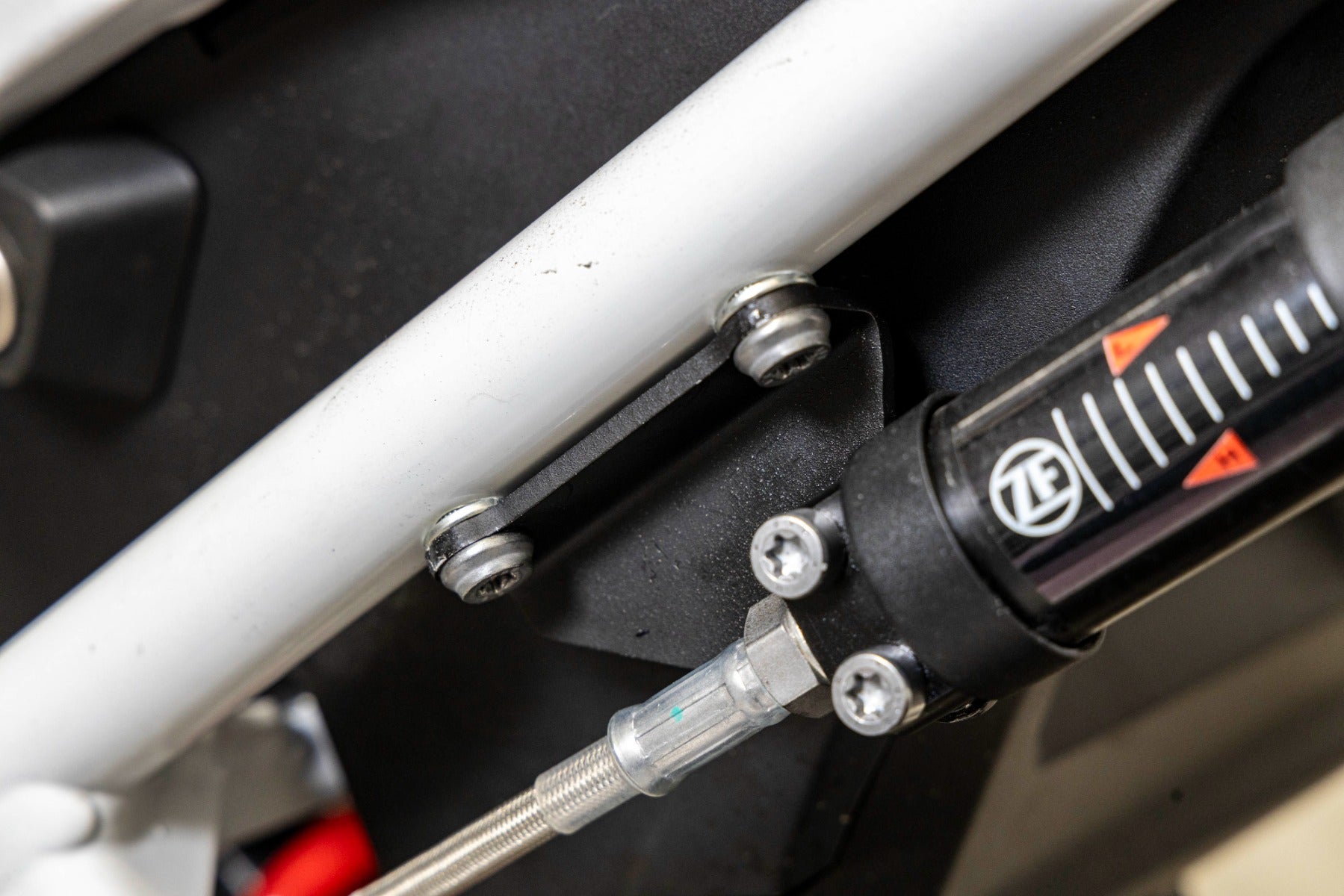 ISOTTA Staffa reggi olio ammortizzatore per BMW F 900 GS 2024>