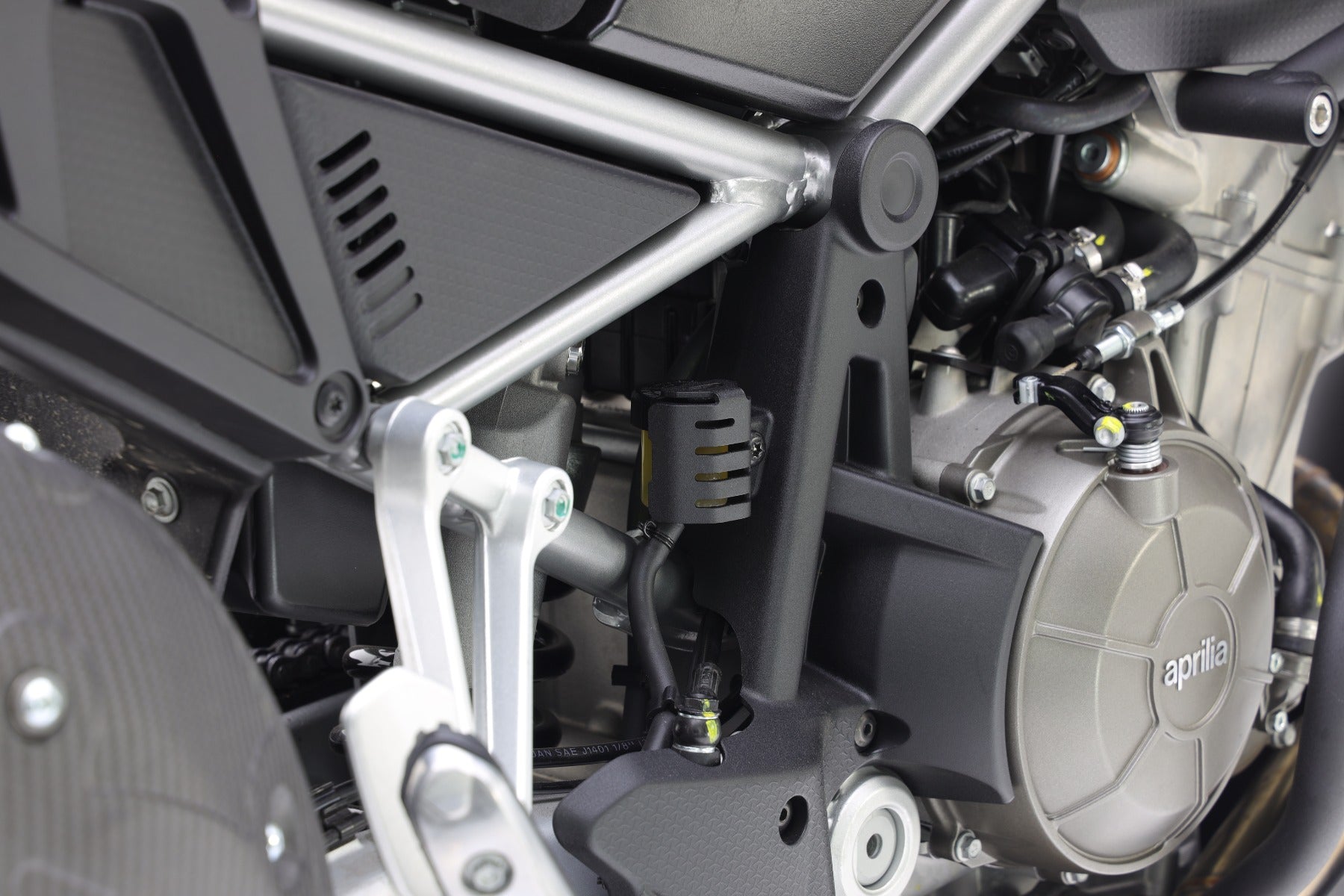 ISOTTA Protezione serbatoio liquido dei freni posteriori per APRILIA TUAREG 660 2022>