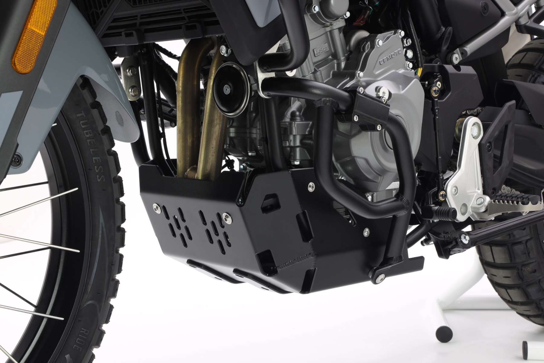 ISOTTA Protezione motore in alluminio per CF MOTO MT 450 2024