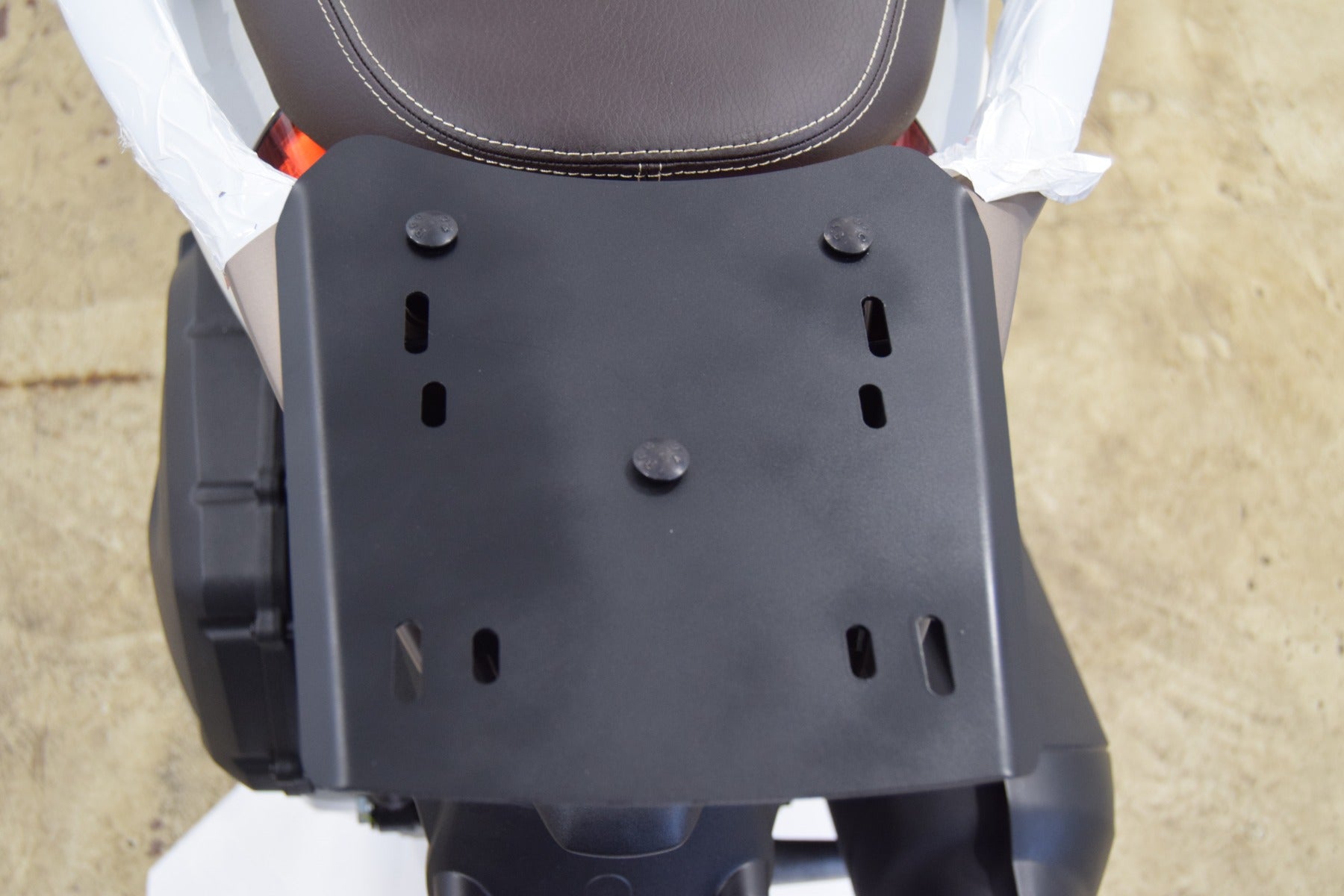 ISOTTA Staffa portabauletto per Medley Piaggio 125/150 2020 - ST404