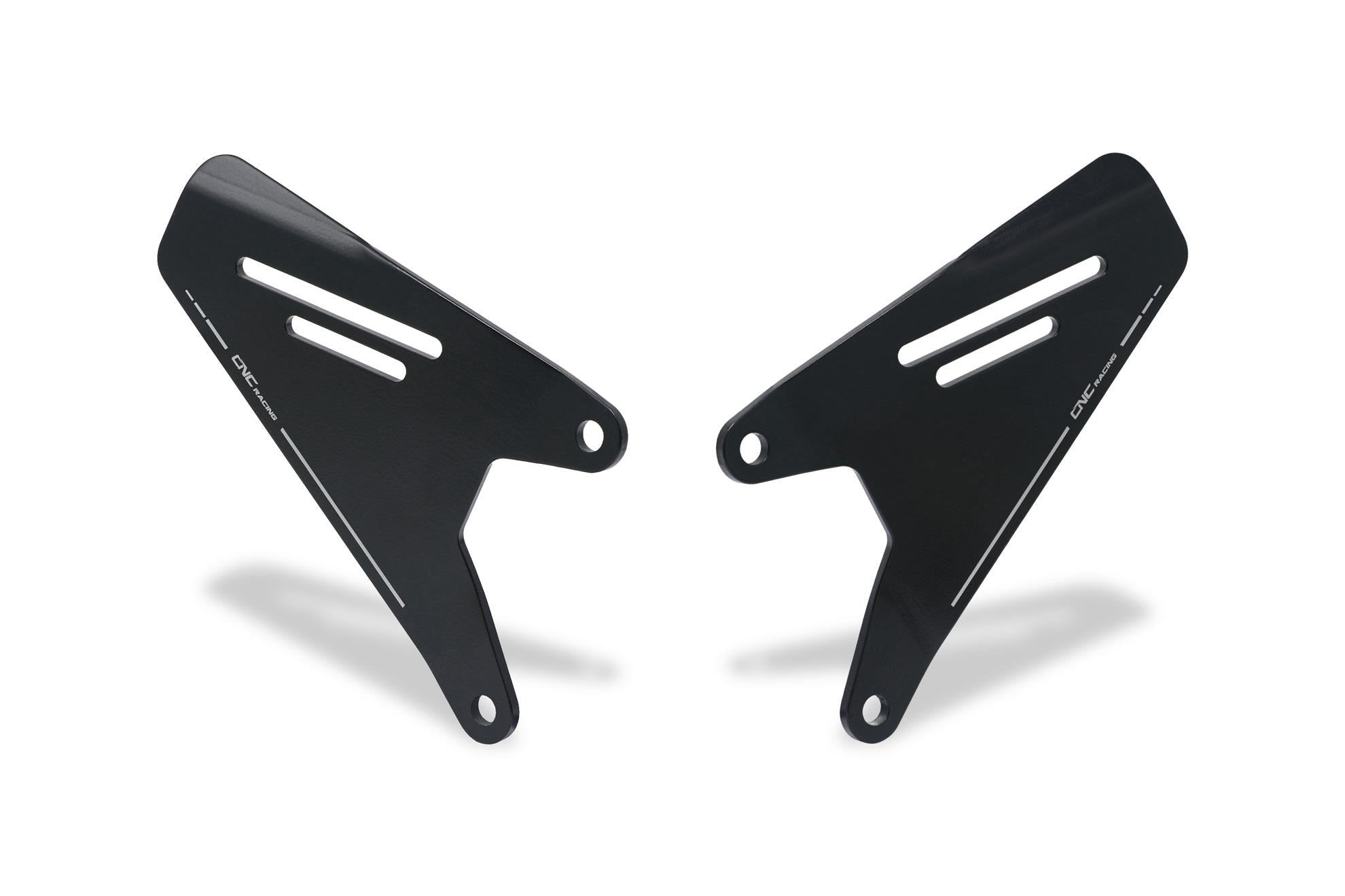 CNC RACING Kit paratacchi pedane Ducati Hypermotard 950