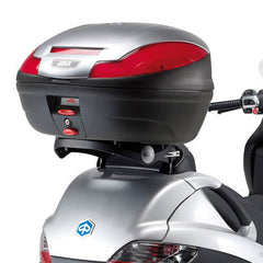 GIVI Attacco posteriore specifico "ribaltabile" per bauletto MONOLOCK® SR134M per PIAGGIO MP3 125-250-400