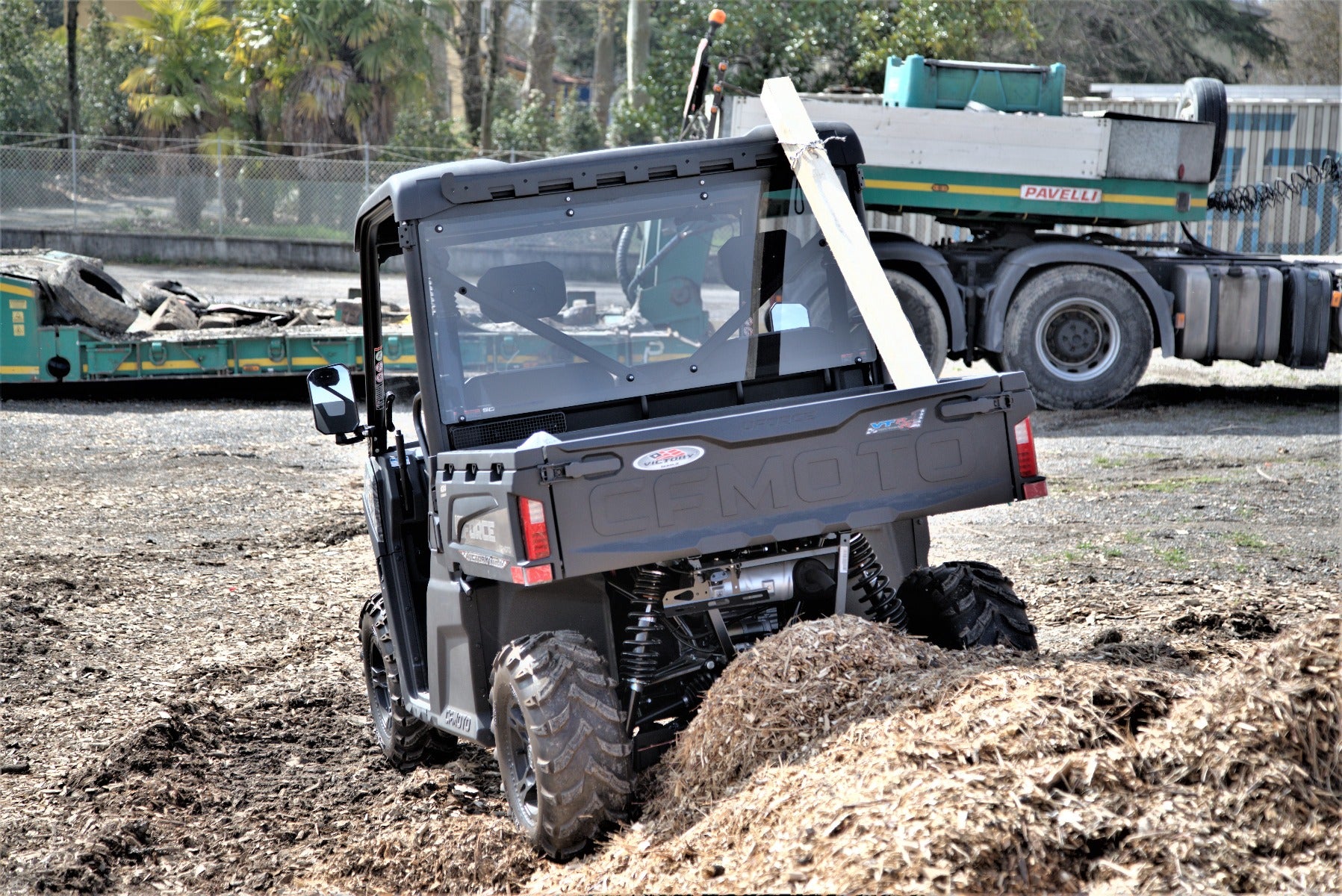 ISOTTA VETRO POSTERIORE FUME' CHIARO PER CF MOTO U-FORCE 600 2022