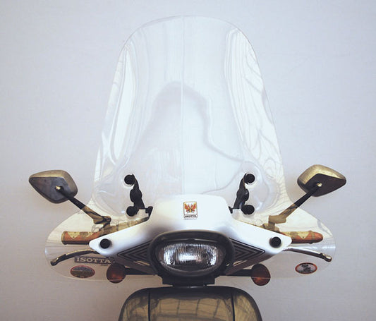 ISOTTA Parabrezza media protezione per APRILIA SCARABEO 50 - 100 2-4Tempi 1994-2013 600