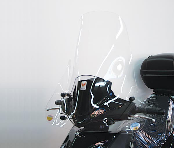 ISOTTA Parabrezza media protezione per KYMCO AGILITY R16 PLUS 50 - 125 -200 dal 2014