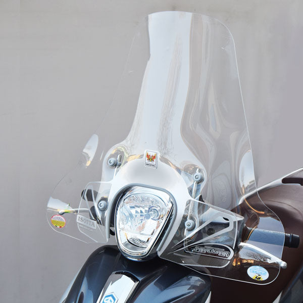 ISOTTA PARABREZZA MEDIA PROTEZIONE PER PIAGGIO MEDLEY 125-150 CON SERIGRAFIA ANTI REFRAZIONE SOLARE