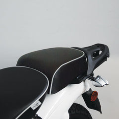 ISOTTA Kit: sella posteriore + cinghia per APRILIA SCARABEO 50 - 100 dal 2014