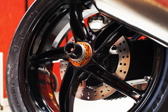 EVOTECH DADO RUOTA POSTERIORE KTM R SUPERDUKE 1290 / GT M50x1.5 ARANCIONE