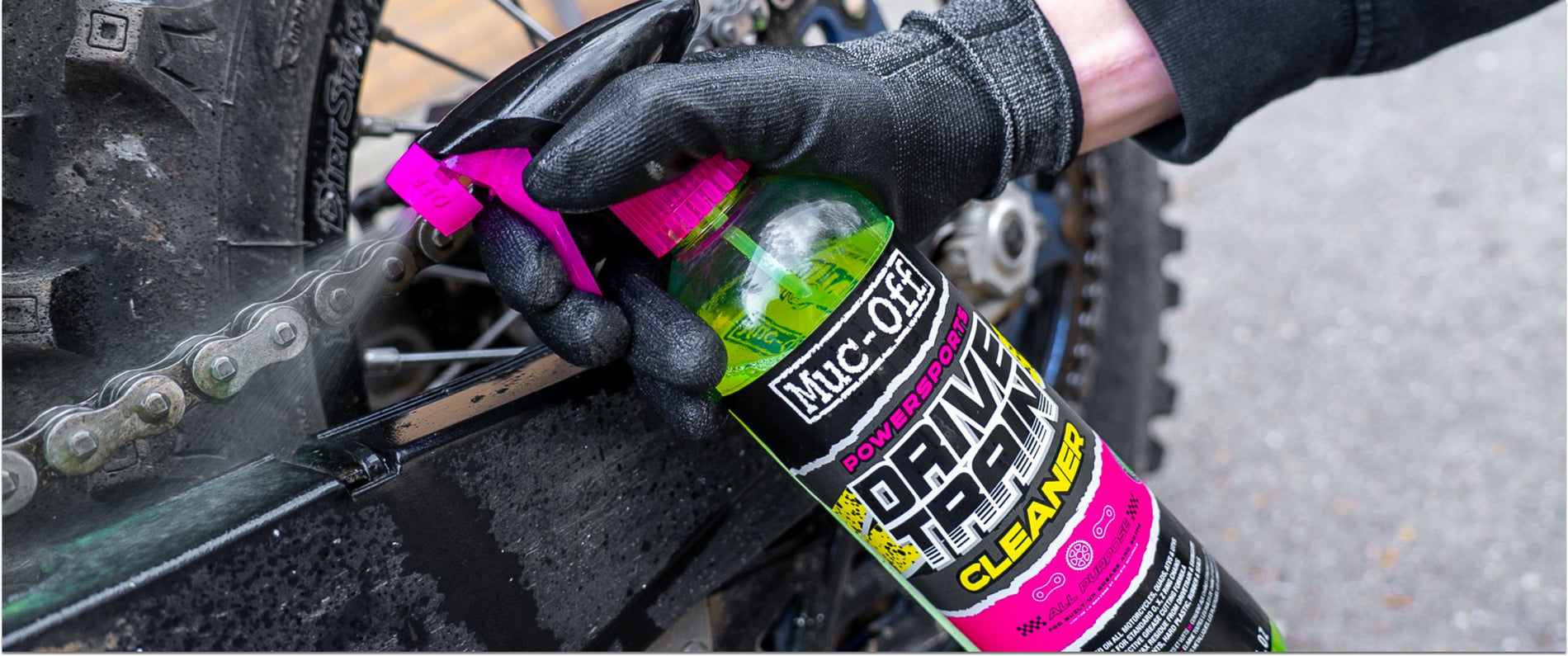 MUC-OFF KIT COMPLETO DI CURA PER BICICLETTE E MOTOCICLI: SOLUZIONE DEFINITIVA PER MANUTENZIONE E PULIZIA