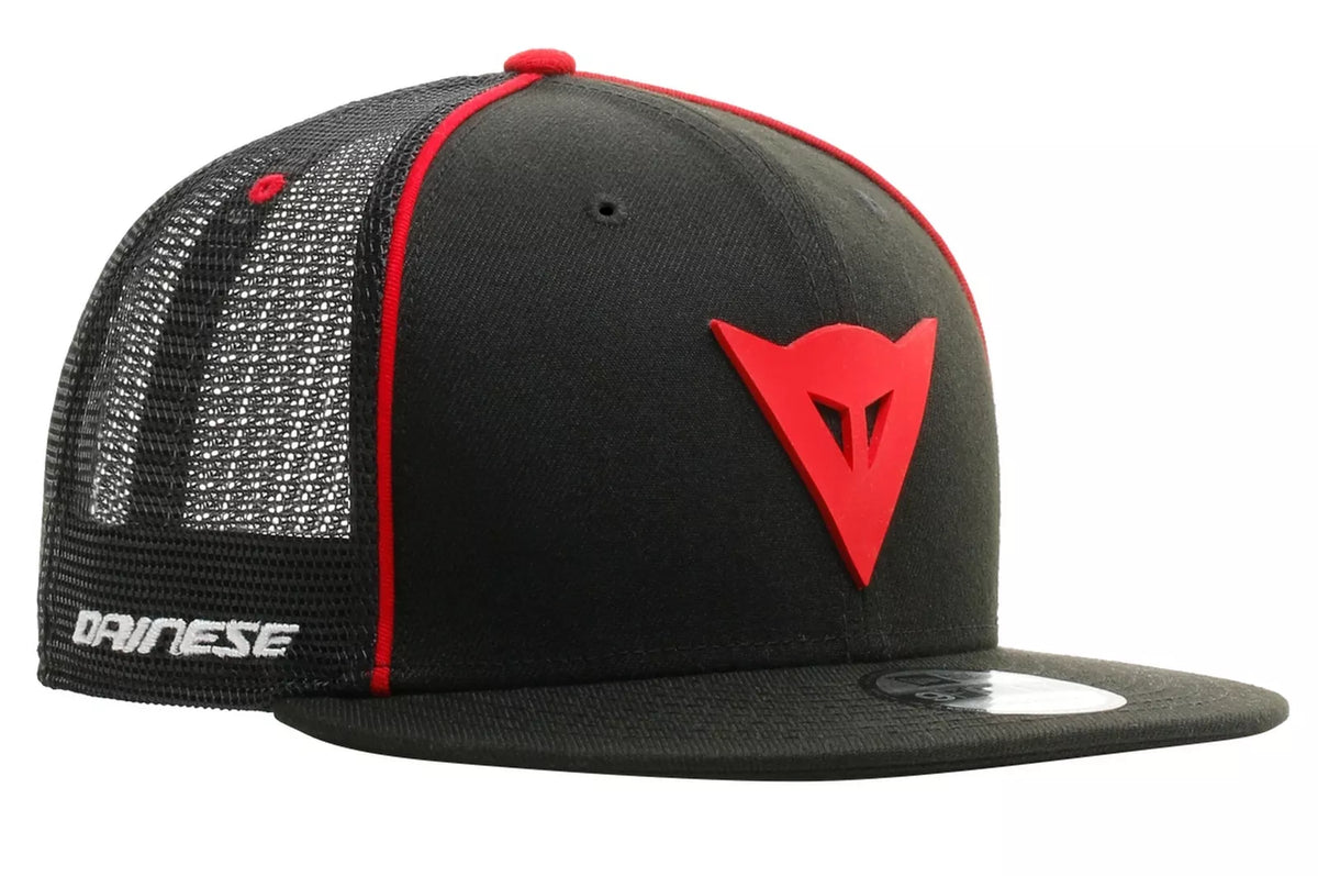 DAINESE NEW ERA CAP Black cap with logo and red edge