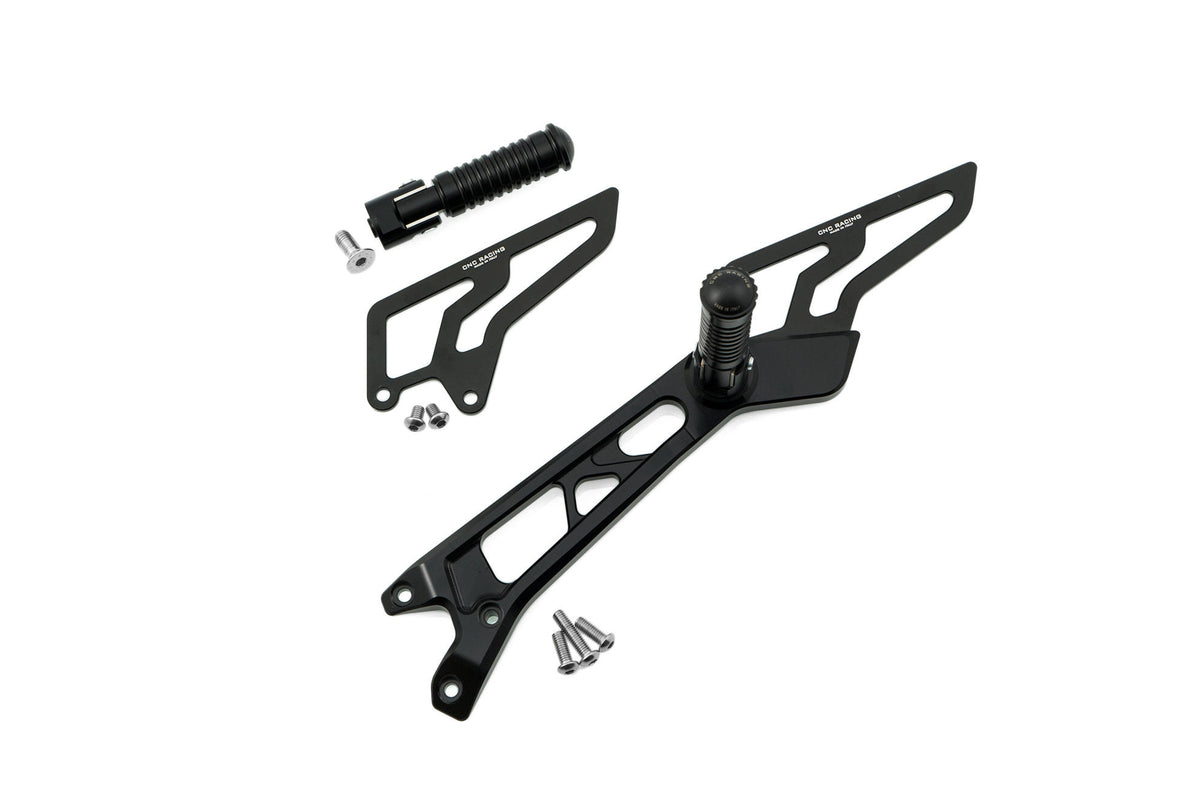 CNC RACING Pedane regolabili passeggero Ducati Hypermotard 821/939