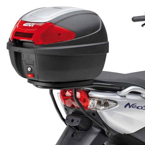 GIVI Attacco posteriore specifico per bauletto MONOLOCK® SR366 per YAMAHA NEO'S 50   