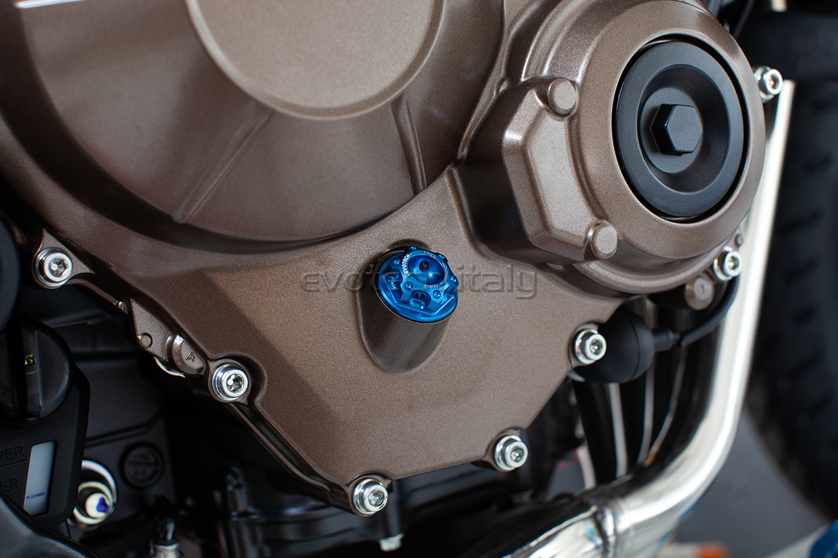 EVOTECH OIL CAP ERGAL HONDA DUCATI KAWASAKI TRIUMPH YAMAHA M20x2,5 BLUE