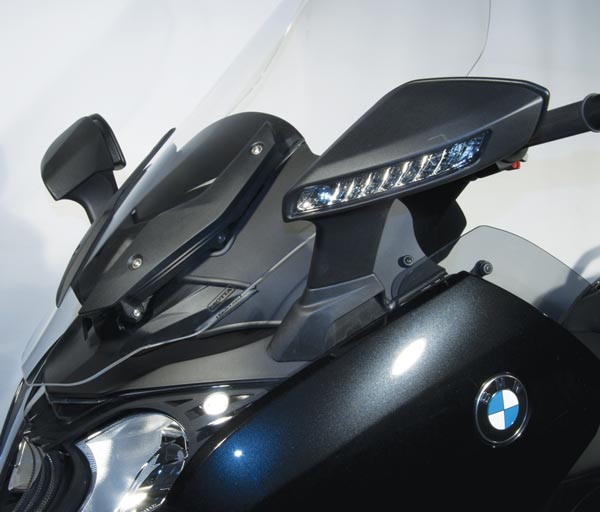 ISOTTA Coppia di deflettori superiori nero opaco per BMW C 650 GT 2011 - 2015