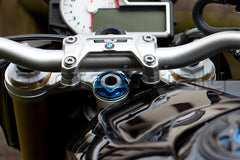 TUERCA PLACA DE DIRECCIÓN EVOTECH BMW KAWASAKI SUZUKI YAMAHA M 28x1 AZUL