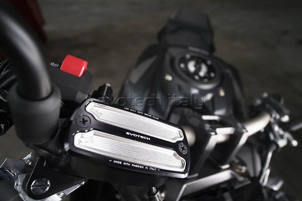 EVOTECH COPERCHIO POMPA FRENO / FRIZIONE HONDA AFRICA TWIN CB650 HORNET ARGENTO